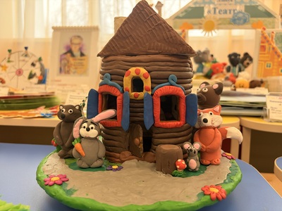 Выставка пластилиновых сказок 